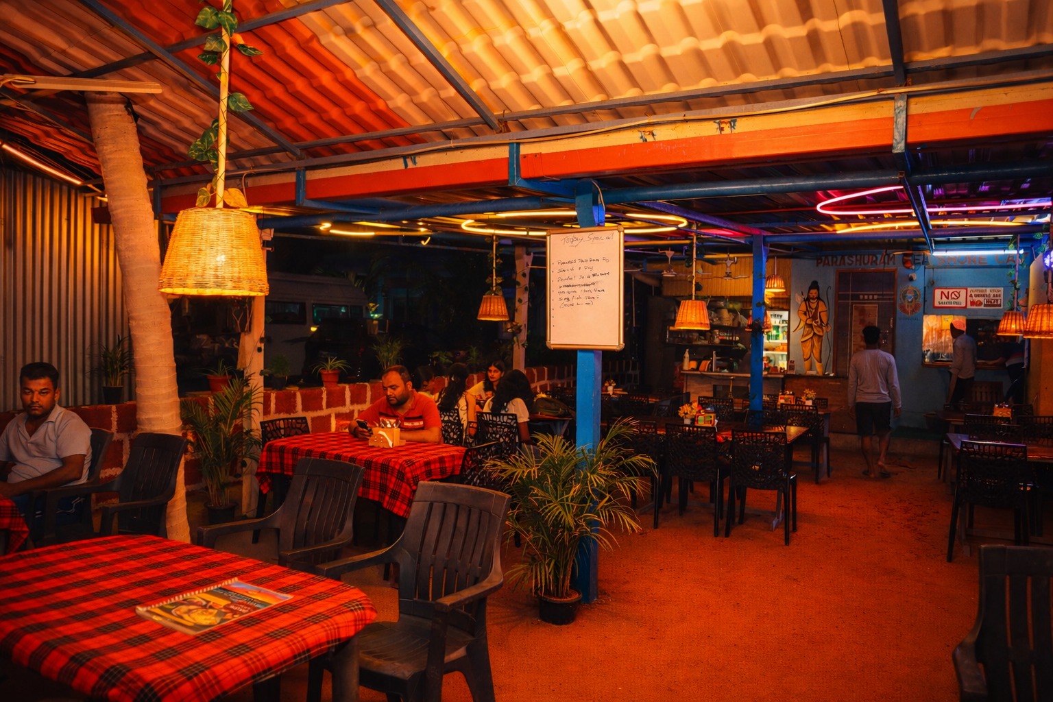 Evening Vibe & Lighting